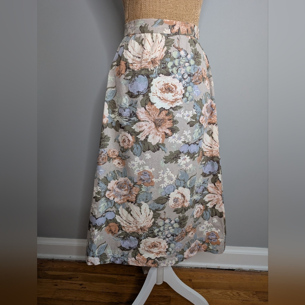 Vintage floral denim skirt
